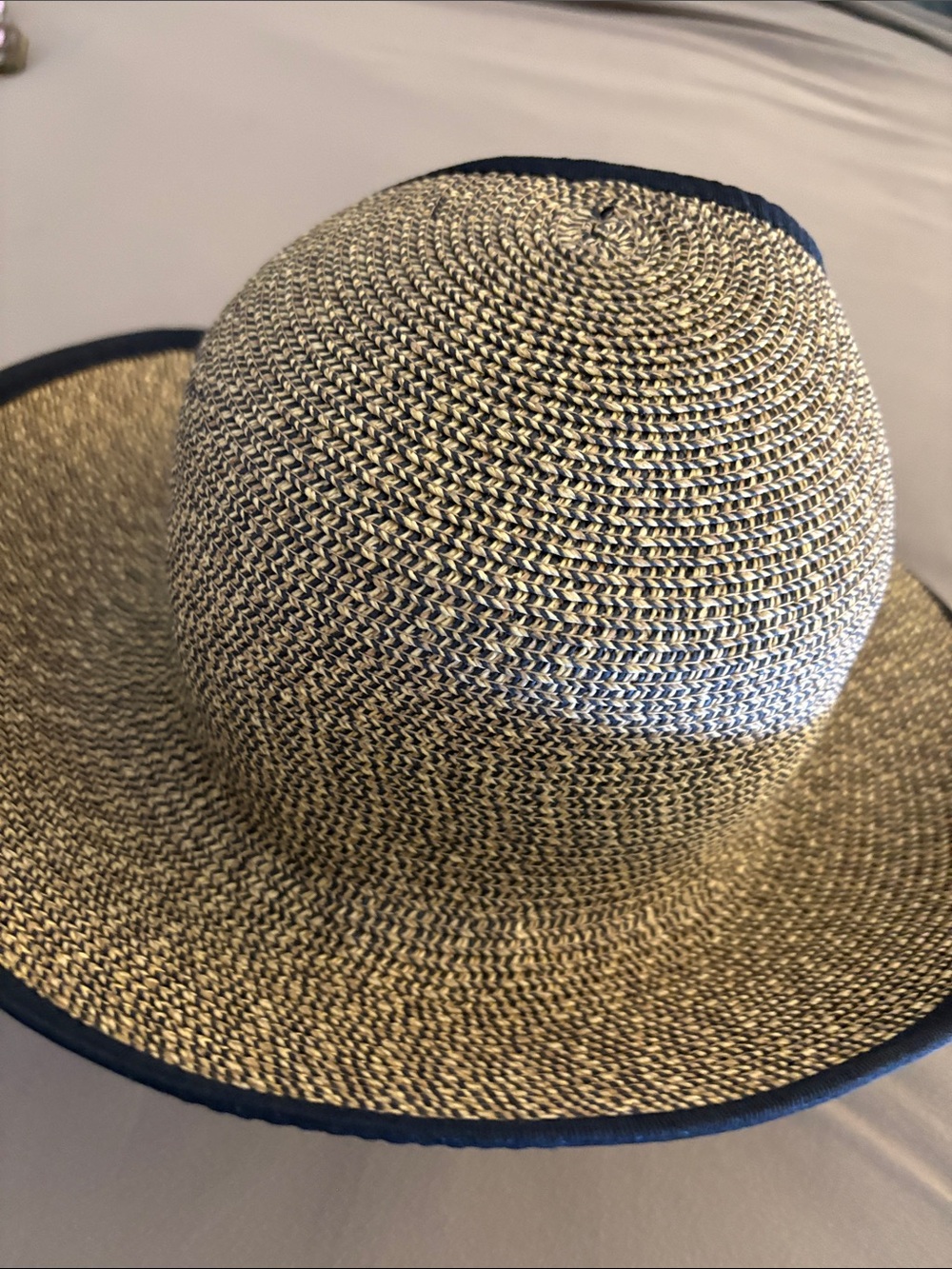 Scala Two-Tone Straw Sun Hat with Navy Edge